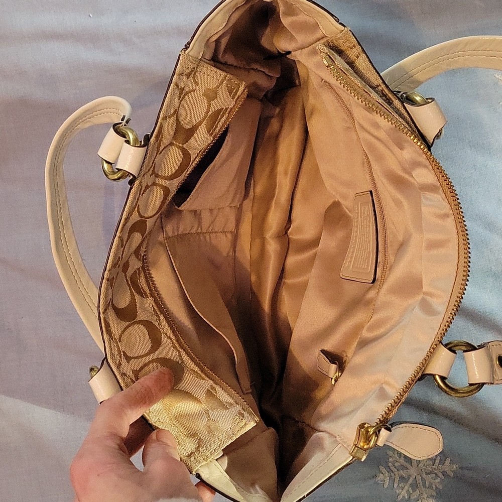 Coach handbag - Picture 3 of 3